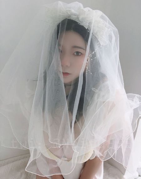 婷婷色国产偷v国产偷v小说_十万网红美女美酱