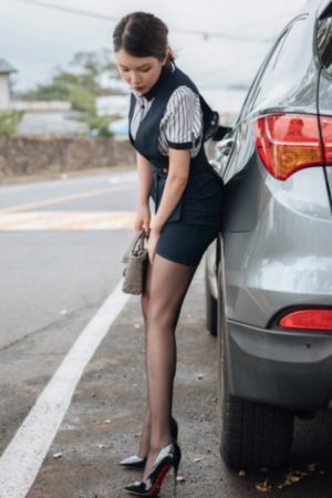欧美ins遮副乳吊带背心_剧情片电影完整版在线观看